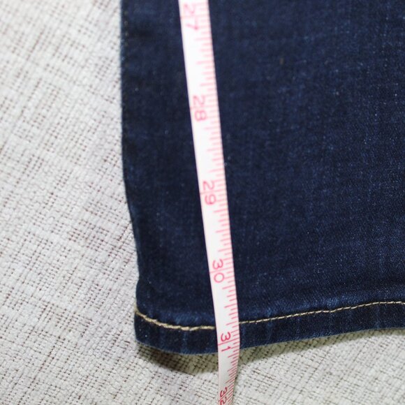 NWOT Levi's Women’s Size 10 Classic Bootcut Dark Blue Jeans - Picture 7 of 8